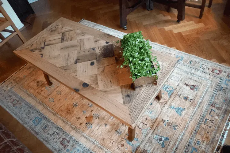 geschaafde wangondelen blokjestafel – Designtafel wagondelen gemaakt door creatieve meubelmaker