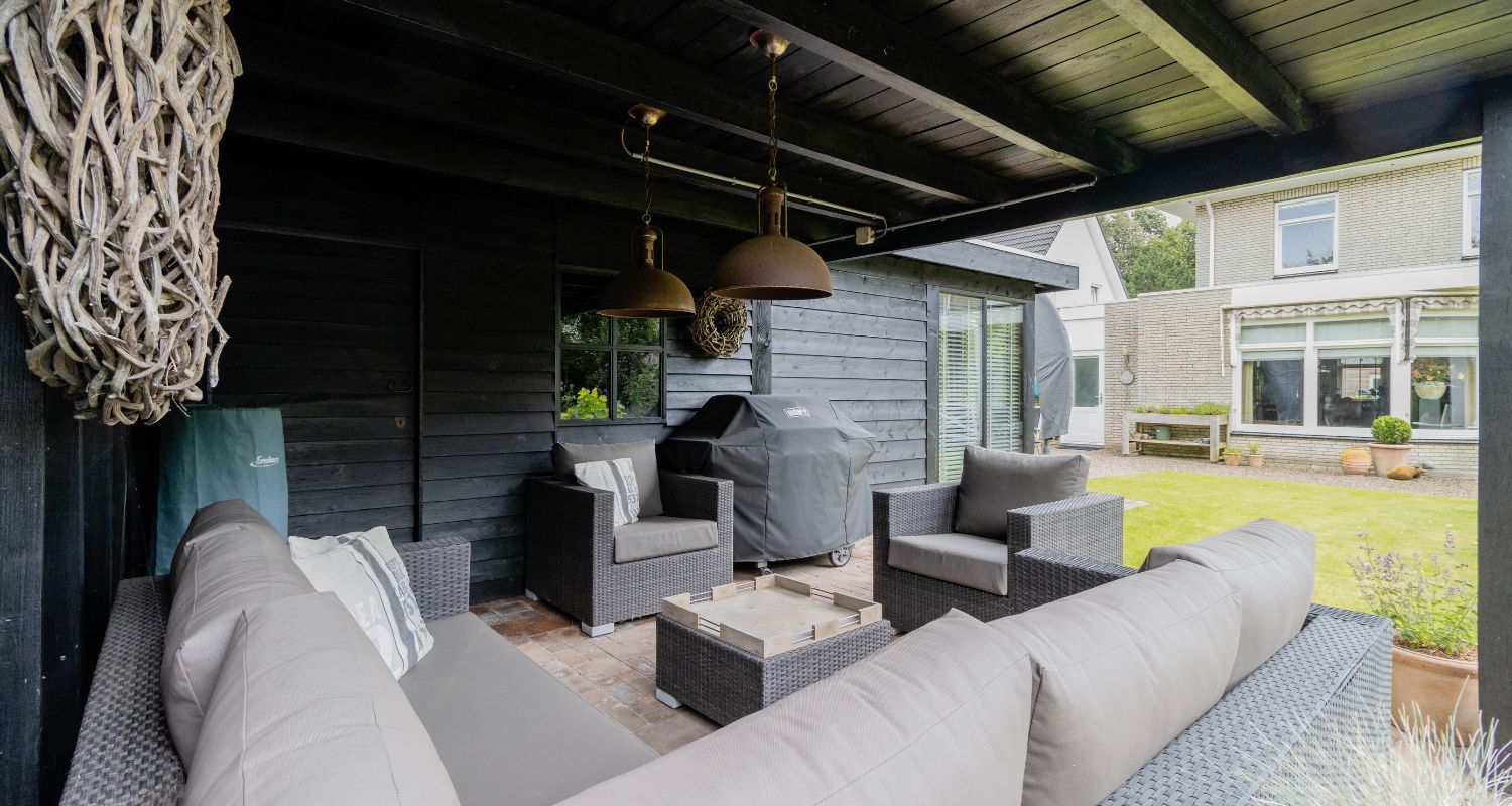 Werkruimte in de tuin, maatwerkproject van Weij Maatwerk en Interieur