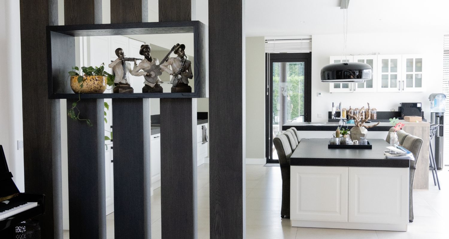 Moderne roomdivider, maatwerkproject van Weij Maatwerk en Interieur