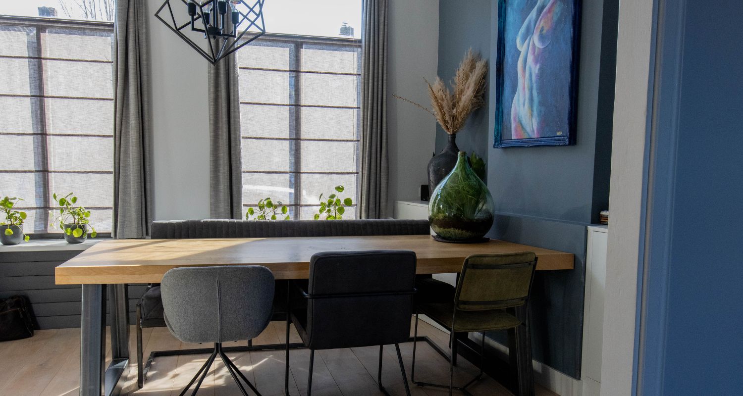 Modern eiken interieur, maatwerkproject van Weij Maatwerk en Interieur