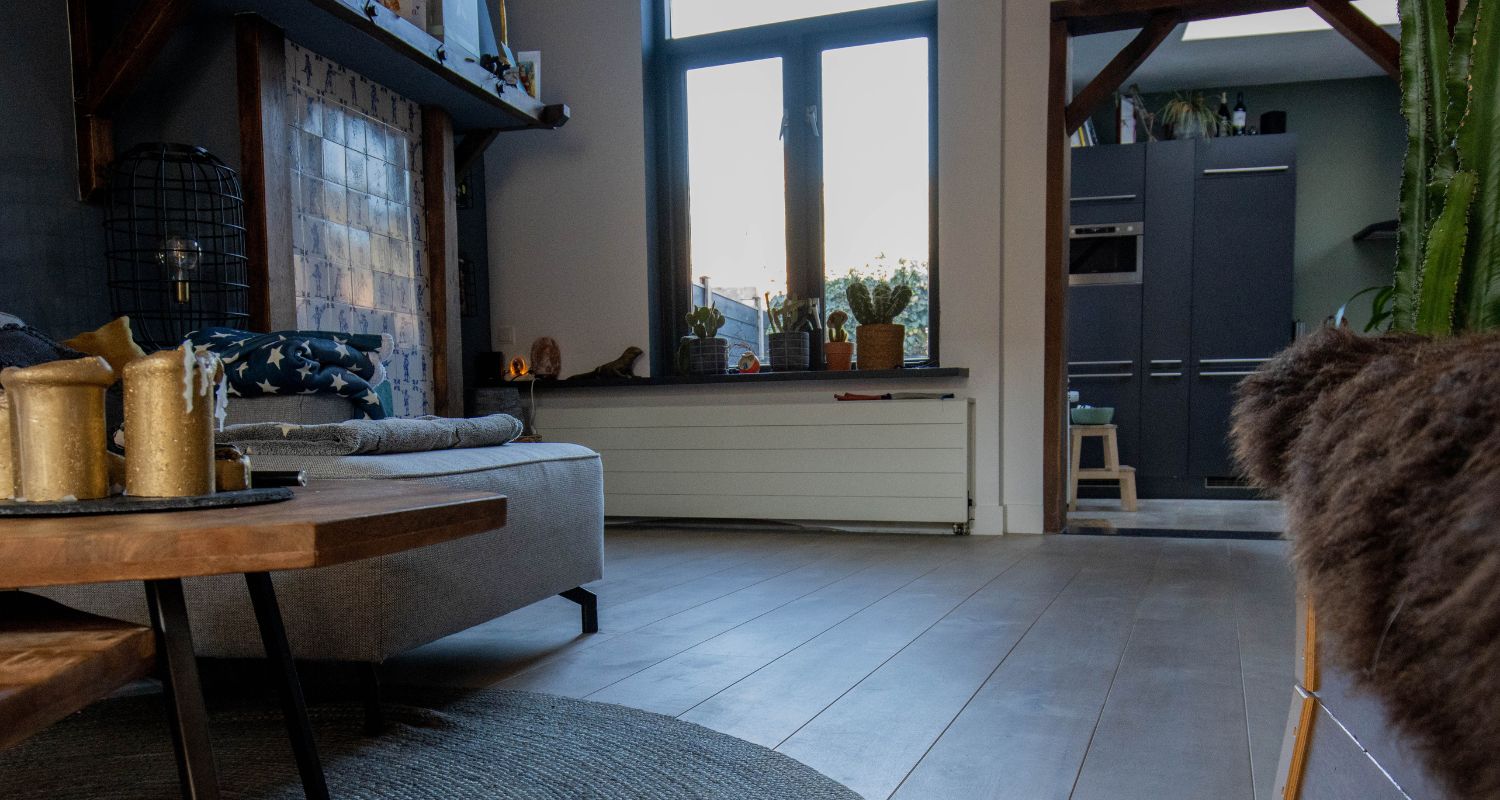 Modern eiken interieur, maatwerkproject van Weij Maatwerk en Interieur