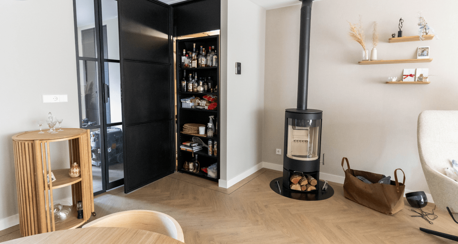 Modern eiken interieur, maatwerkproject van Weij Maatwerk en Interieur
