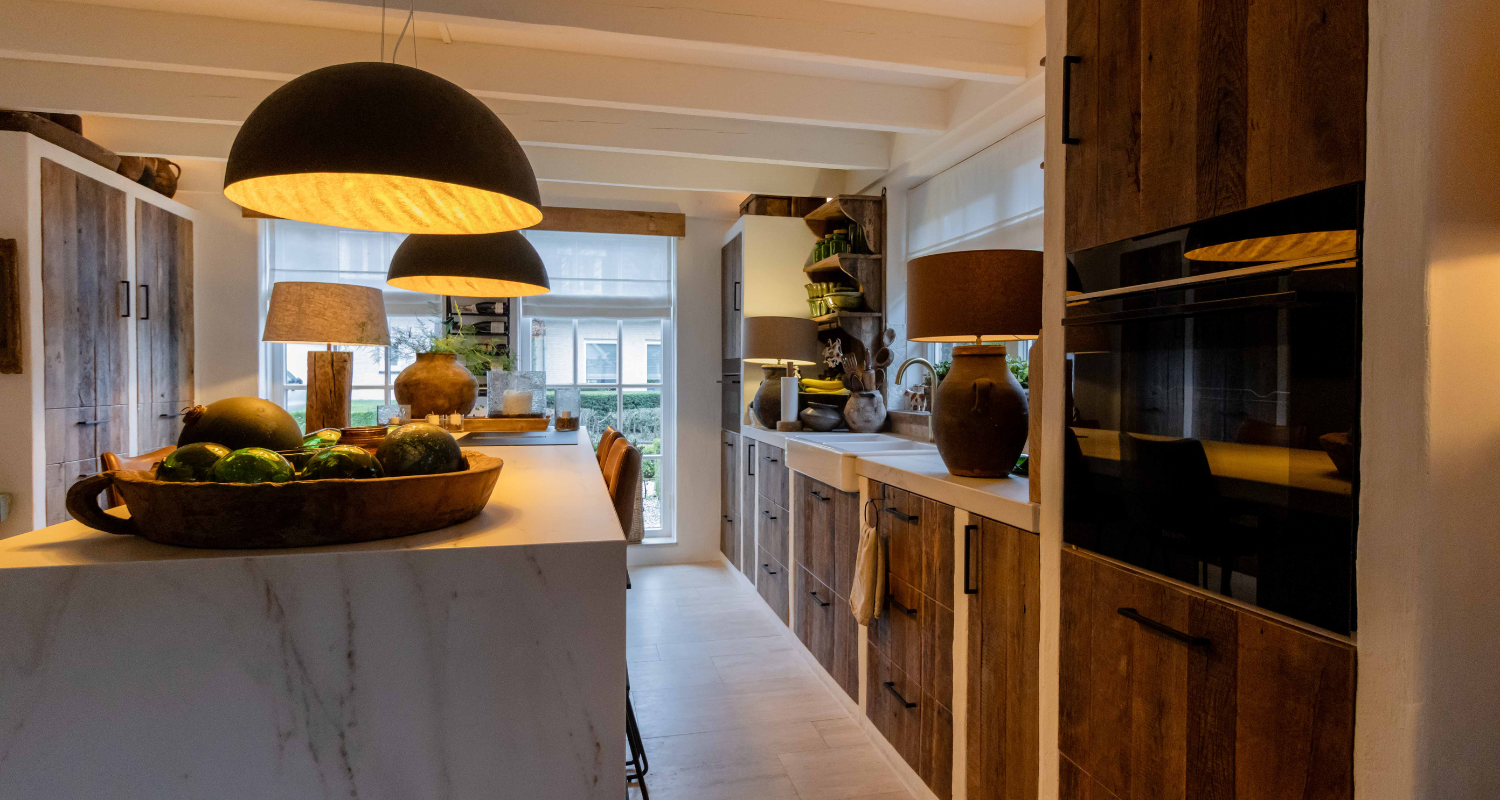 Barnwood keuken in Ibiza stijl, maatwerkproject van Weij Maatwerk en Interieur