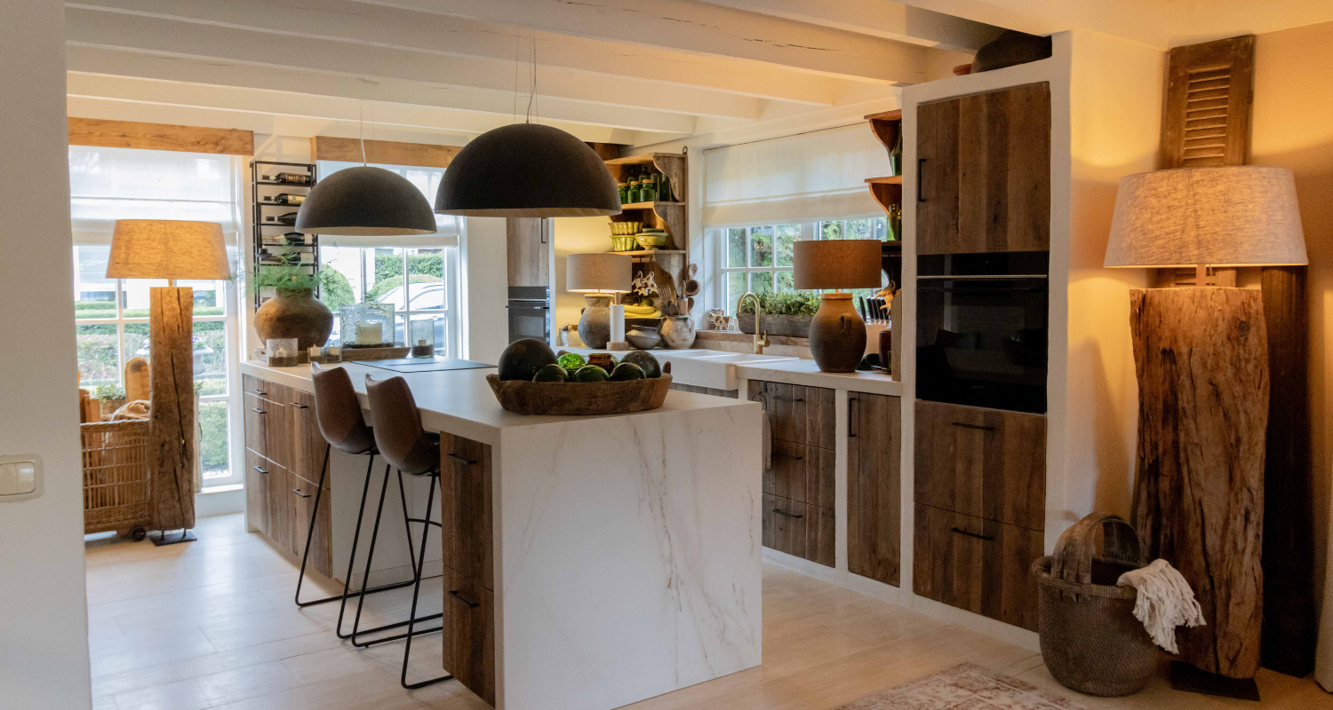 Barnwood keuken in Ibiza stijl, maatwerkproject van Weij Maatwerk en Interieur