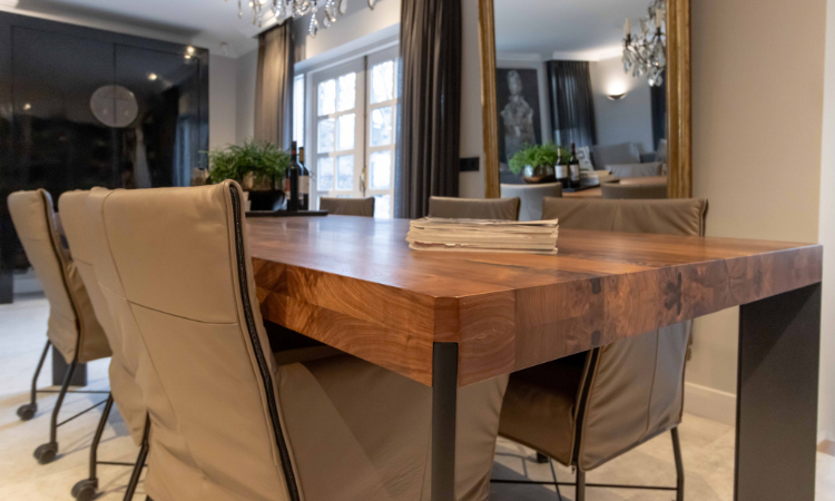 Amerikaans Notenhouten Eettafel | Uniek Design